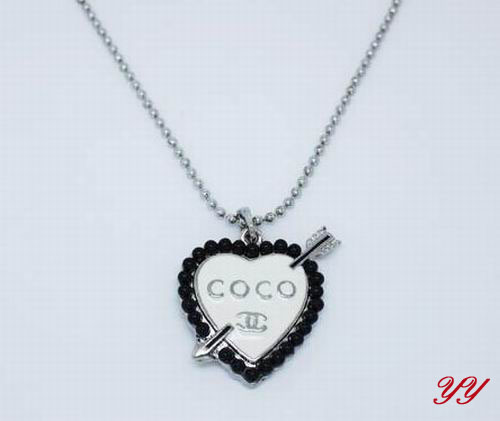 Collana Chanel Modello 62